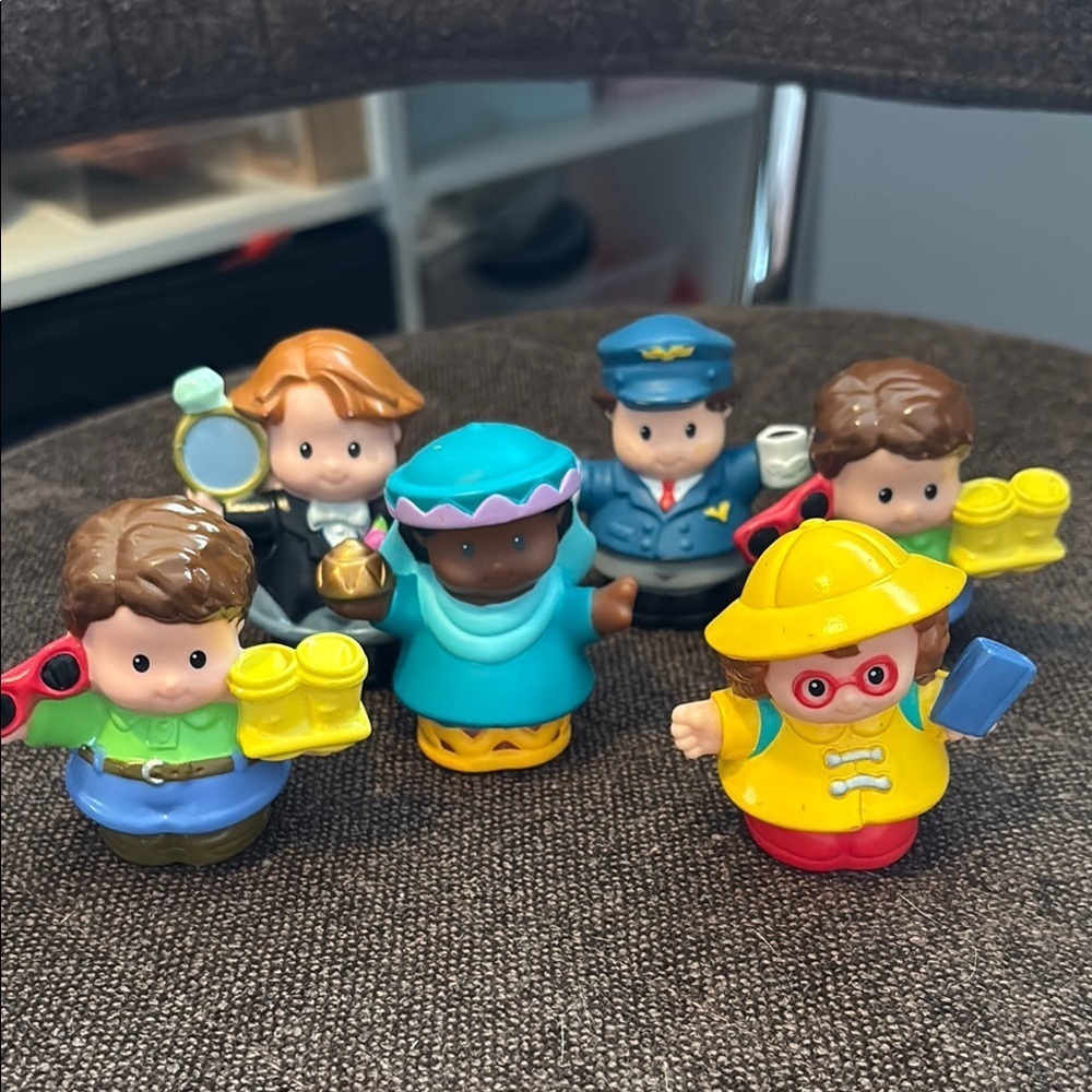 Fisher price little people 2008 figure set of 6 husband pilot